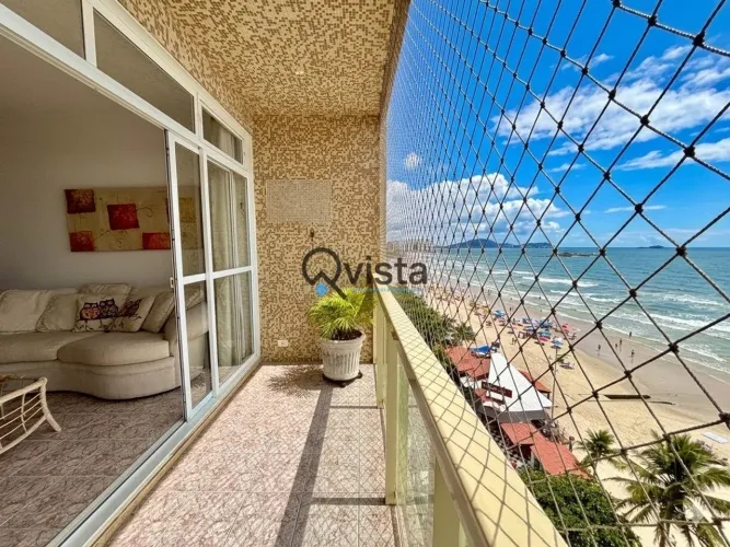 Apartamento beira mar, 3 quartos, sendo 1 suíte, à Venda na Pitangueiras no Guarujá | QVis