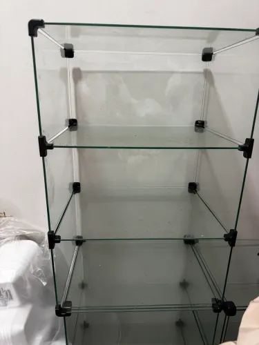 Balcão expositor c/ 3 nichos - vitrine modulada