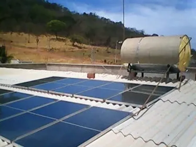 Aquecedor solar para água de chuveiro e piscina