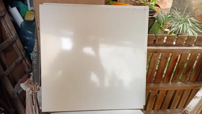 Piso cerâmico 60 X 60
