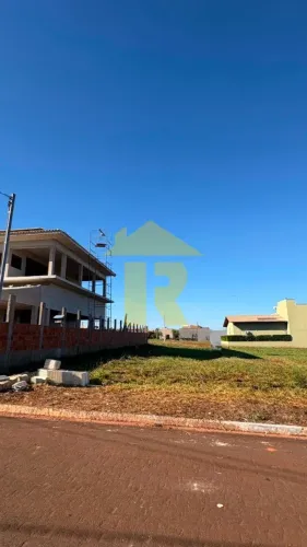 Terreno em Condomínio na Marina Complexo Náutico - 525m² em Fronteira-MG!