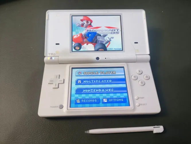 Nintendo DSi + R4 com mais de 150 jogos