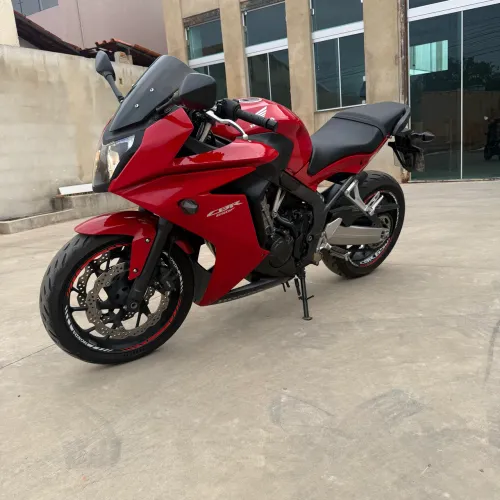CBR 650F 2015 | 10.800 km | Impecável | Akrapovi? | Manual e Chave Reserva |