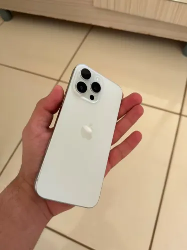 iPhone 16 Pro Max 256GB Branco ? Lacrado/Excelente estado