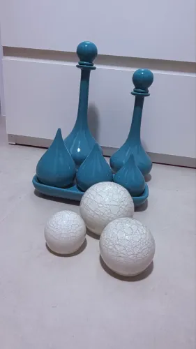 Kit de vasos e bolas decorativos