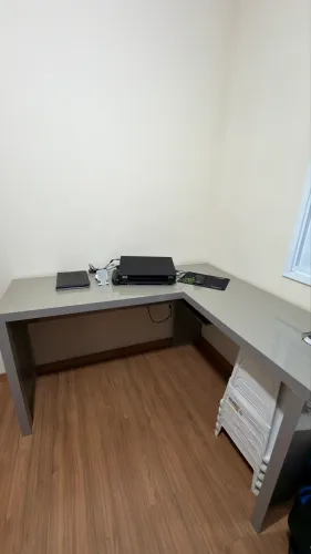 Mesa em L para escritório