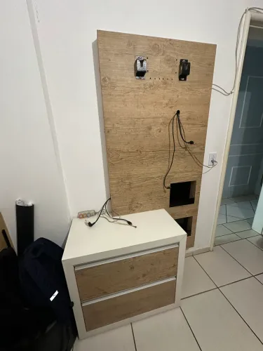 Painel de TV com gavetas