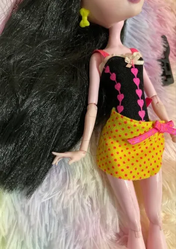Draculaura monster High