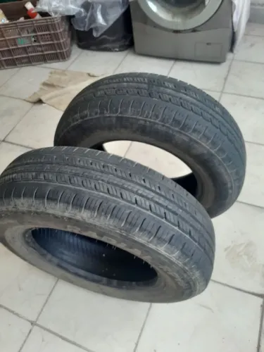 2 PNEUS ARO 14 - 175/75 - seminovo 150,00 cada