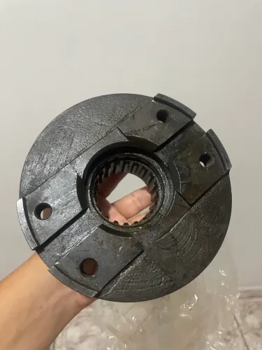 Acoplamento Câmbio Trator D60E