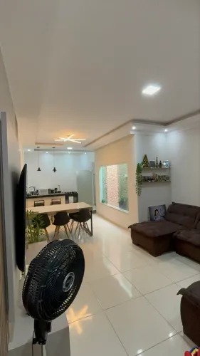 CASA NO CENTRO DA CIDADE