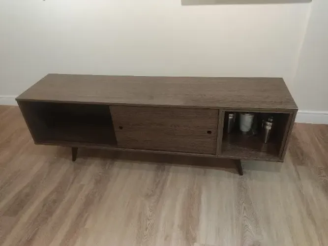 Rack de TV para sala retrô