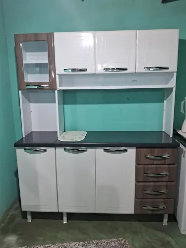 ARMARIO DE METAL NOVO - COMPRADO A POUCO TEMPO.