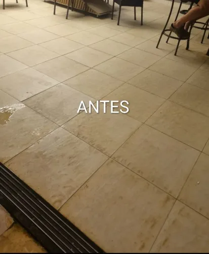 LIMPEZA DE PISO 