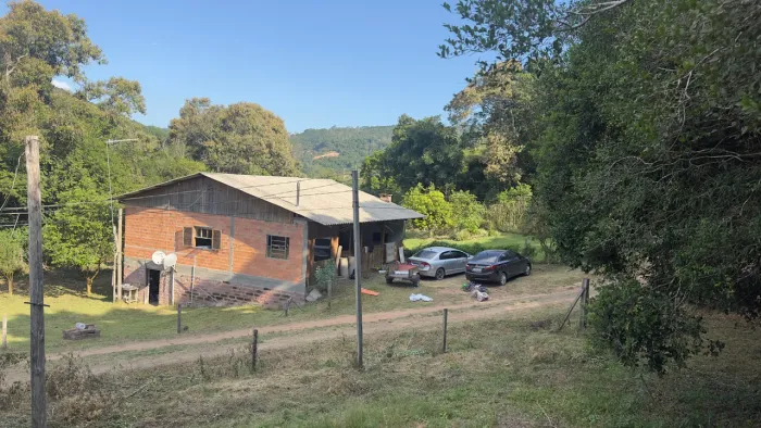 CHÁCARA À VENDA - 2 HECTARES