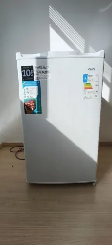 Frigobar 125 litros Chiq com prateleira e porta reversível branco