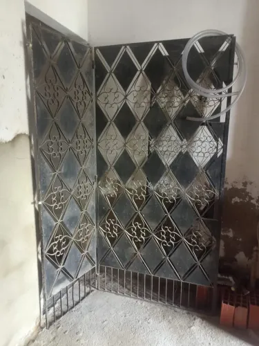 Portão de ferro para garagem usado