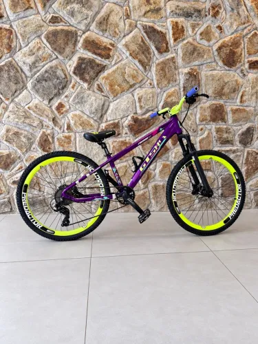 Bicicleta GTSM1 Freeride Aro 26 - 7 Marchas, Freio Hidráulico