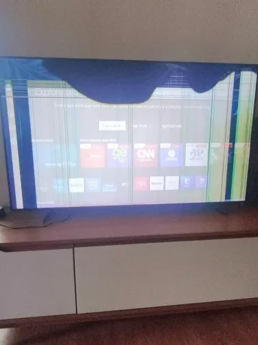 TV Samsung QLED 55" - Tela Quebrada vendo ou Retirada de Peças.