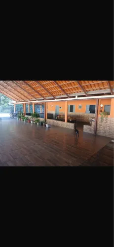 Chácara com 2 Casas e Piscina - Hidrolândia/GO
