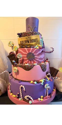 Bolo Maquete Fantástica Fábrica de Chocolate - Willy Wonka