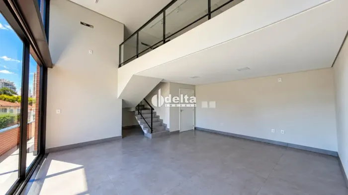 Prédio comercial disponível para locação no bairro Cazeca em Uberlândia-MG