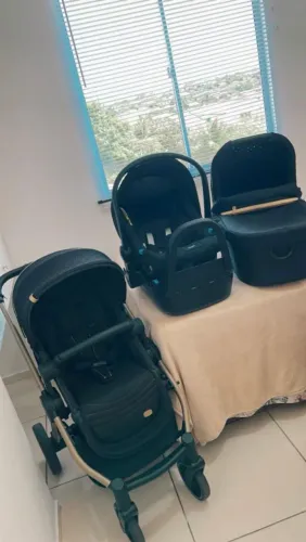 Carrinho chicco 3x1 com bebê conforto e Moisés 