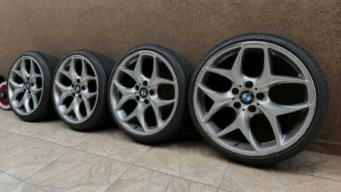 Toda 19 s/pneu! Bmw Hollywood