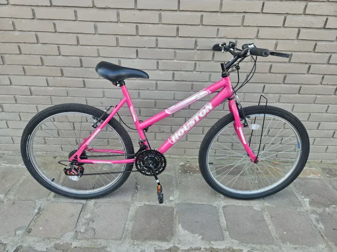 Bicicleta aro 26 com marchas 