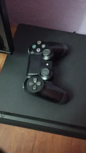 Playstation 4 Slim 1TB