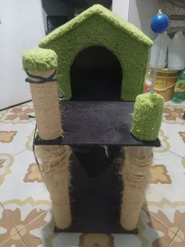 Arranhador / Casinha para gatos