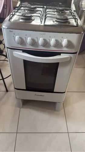 Vende-se fogão 4 bocas (funcionando tudo)