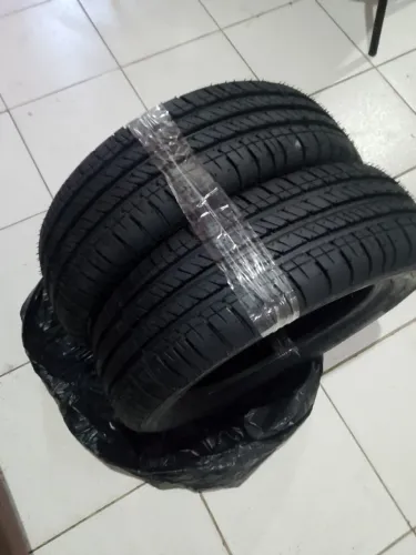 2 Pneus remold R 14 175/7