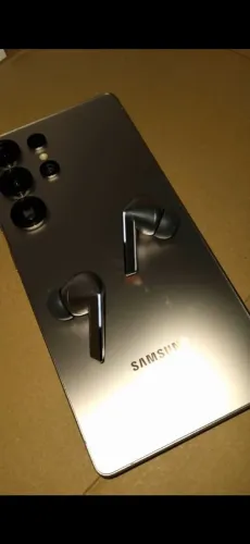 Galaxy S25 Ultra + Buds 3 Pro