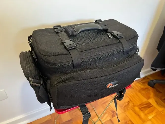 Bolsa Mensageiro para câmera e lentes - Lowepro 