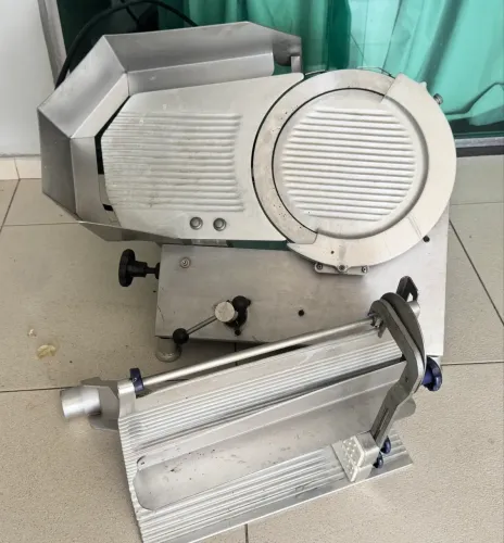 Fatiador de Frios Gural AXT 331 