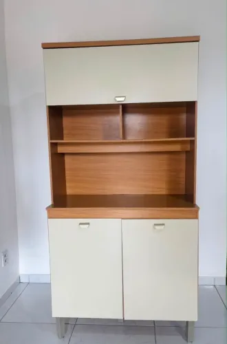 OPORTUNIDADE! GUARDA-LOUÇAS EM PERFEITO ESTADO!