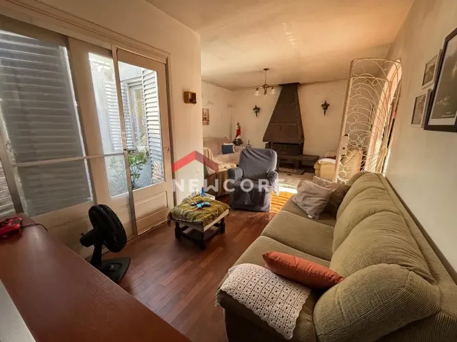 Casa em Rua Bento Martins - Centro - Pelotas/RS