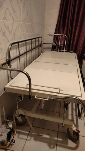 Cama hospitalar semi nova toda boa