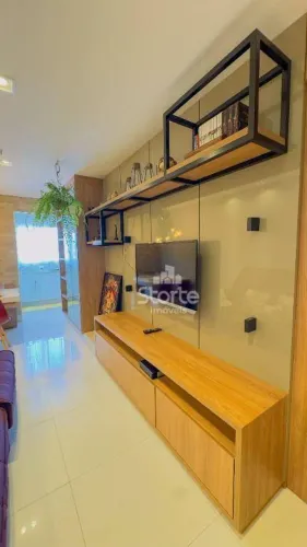 Apartamento mobiliado com 2/4 sendo 1 suíte à venda, 71m² por R$ 540.000 - Próximo a UFU d