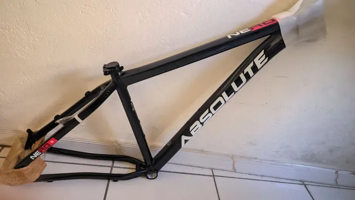 Quadro Absolute Nero 5 T17 (NOVO)
