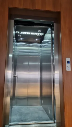 Busco sócio pra empresa fabricante de elevador residencial, PNE e cargas.
