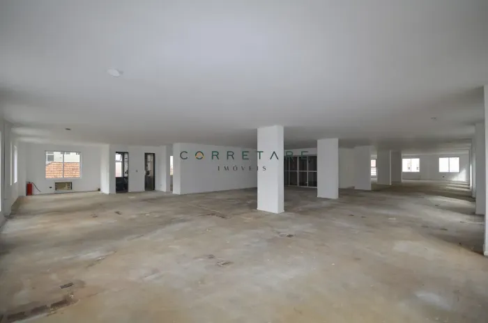 Sala Comercial à Venda 385 m² Privativos com 5 vagas de garagem| Centro de Curitiba