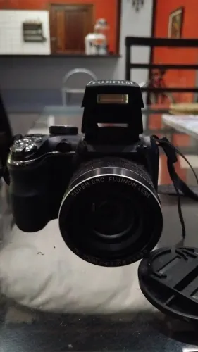 maquina fotografica Fujifilm finepix 14 mega pixels