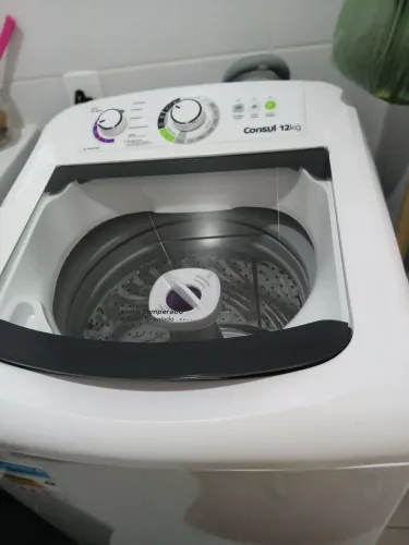Vendo máquina de lavar roupas consul 12 kg.