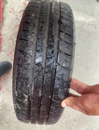 Pneu novo Goodyear 