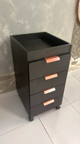 Carrinho com gavetas salão de beleza