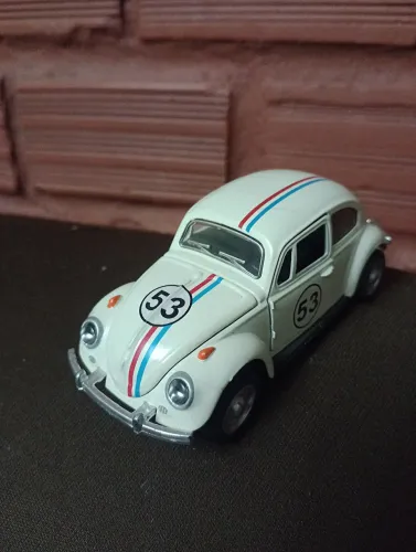Miniatura do Fusca Herbie de 10 a 12cn 