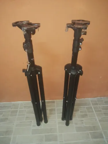 Suportes para caixas de som