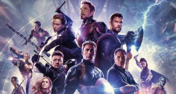 Coleção completa em DVDs de filmes da MARVEL e da DC comics